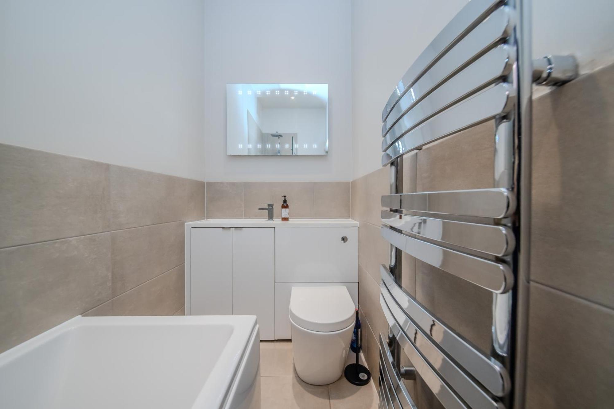Garden I Two Bedroom I Two Bathroom I Slp 6 Guests Apartment *